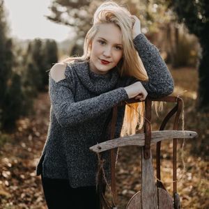 Meet your Posher, Lorin